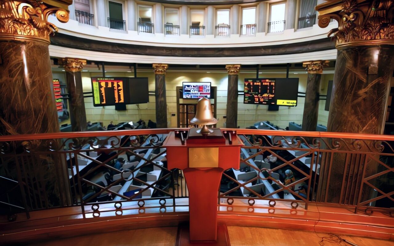 تباين أداء مؤشرات البورصة بمنتصف التعاملات و«EGX30» يصعد 1.29%