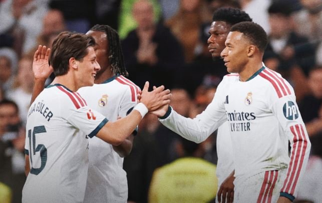 ريال مدريد يصعق إشبيلية برباعية في الدوري الإسباني
