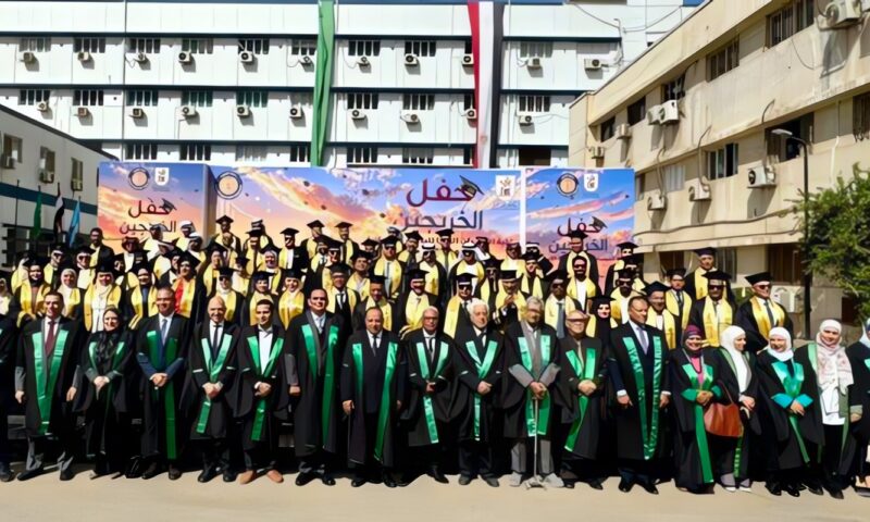 كلية الدراسات العليا للبحوث الإحصائية تحتفي بتخريج دفعة جديدة من حملة الماجستير | صور