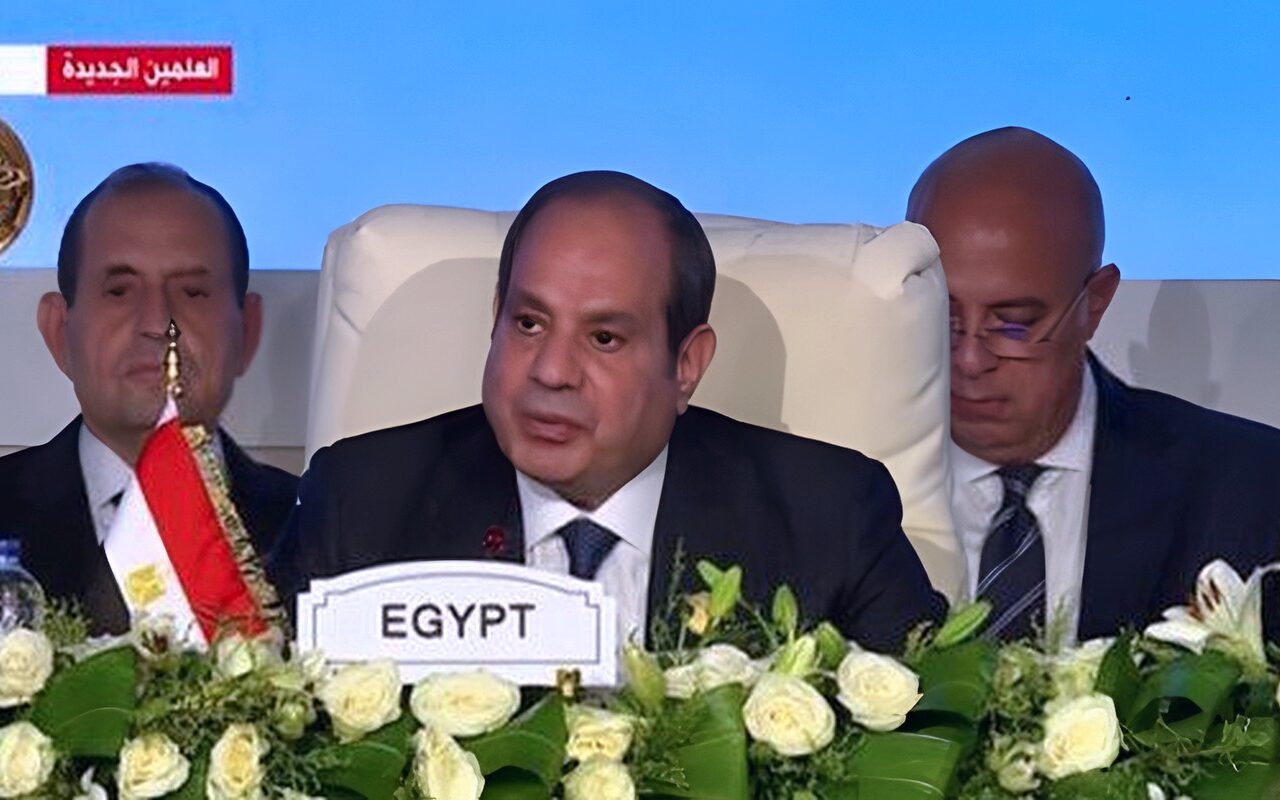 الرئيس السيسي يطالب بتفعيل التجارة الحرة الأفريقية وربط شبكات النقل والطاقة
