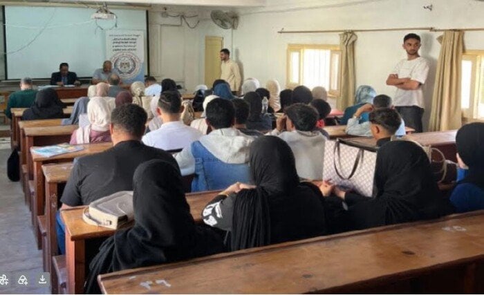 وكيل أوقاف بني سويف يجتمع بأئمة دفعتي الشعراوي والعطار لمتابعة تطوير الأداء الدعوي