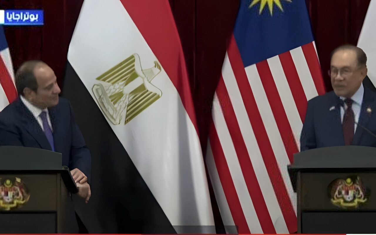 الرئيس السيسي ورئيس وزراء ماليزيا يشهدان توقيع مذكرات تفاهم لتعزيز التعاون بين مصر وماليزيا