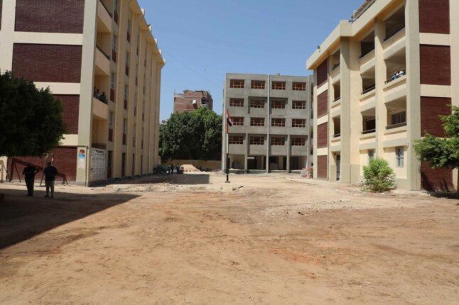 لتقليل الكثافات وإلغاء الفترات.. المنيا تتوسع في إنشاء المدارس وتخصيص الأراضي وتدعم التعليم الياباني والفني