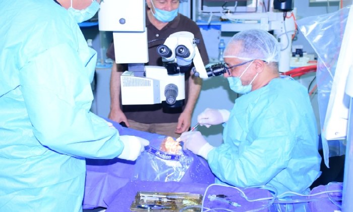 جامعة سوهاج تجري 140 جراحة مياه بيضاء للقضاء على قوائم الانتظار