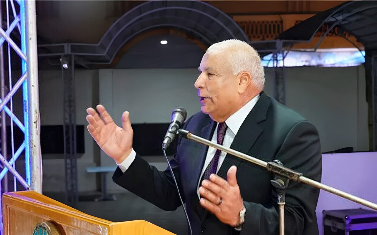 محافظ مطروح يهدي رحلات عمرة لأسر الشهداء ومحاربي أكتوبر