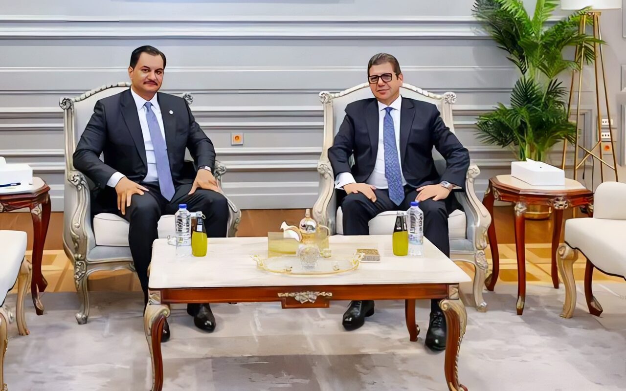 لقاء مصري ليبي في القاهرة.. حسن رشاد وصدام حفتر يؤكدان متانة العلاقات بين البلدين