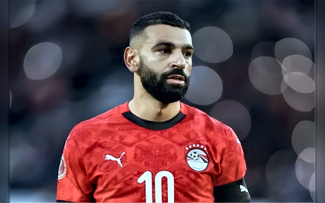 سكولز يختار فان دايك وصلاح للانضمام إلى مانشستر يونايتد
