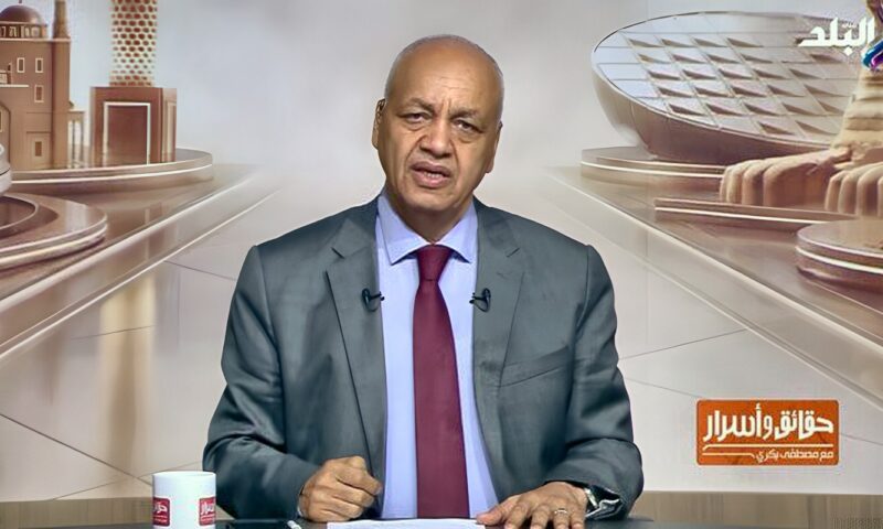مصطفى بكري يشيد بحل أزمة الظلام أعلى كوبري المعنّى بقنا ويشكر وزير النقل