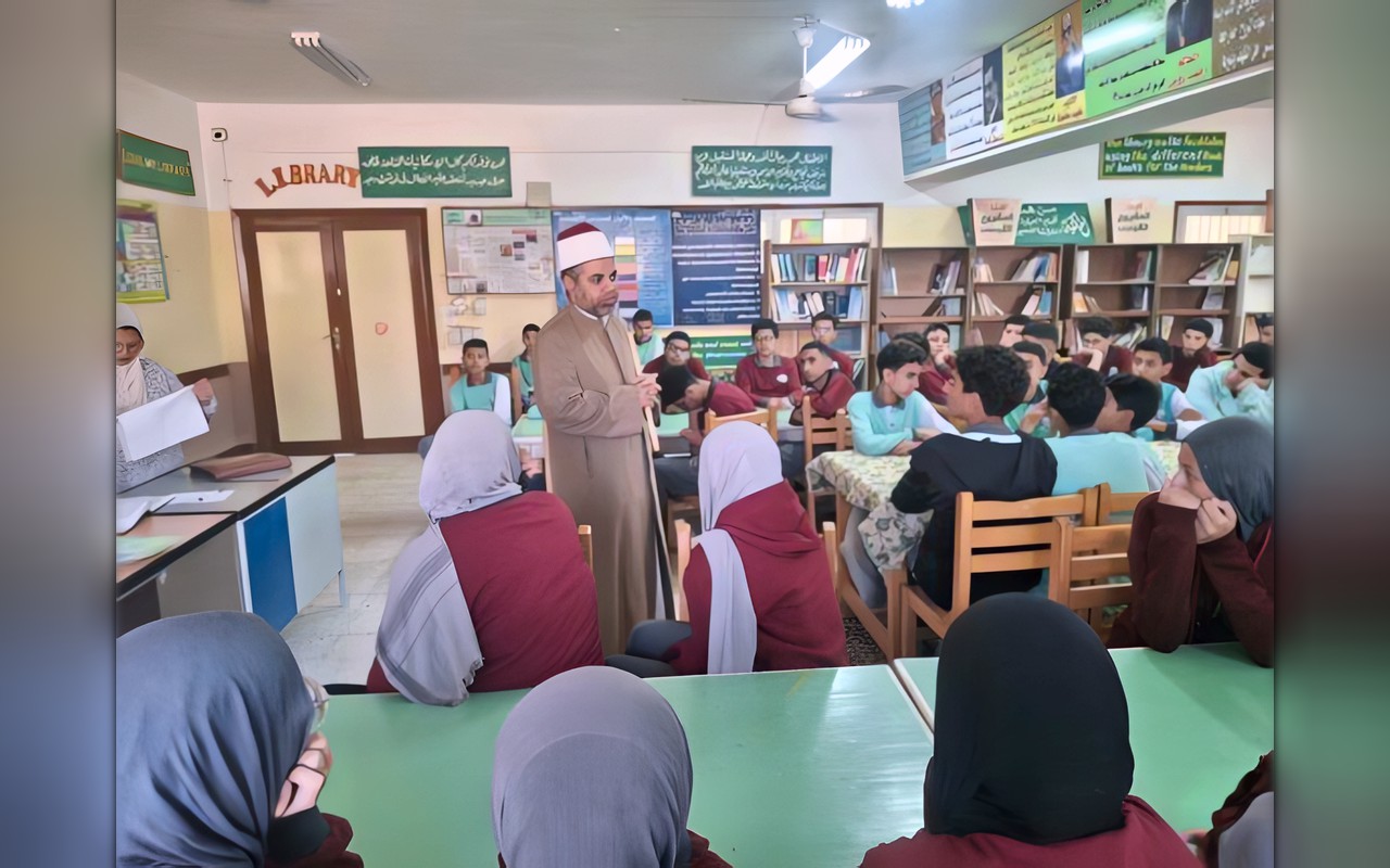 «أوقاف بني سويف» تكثف ندواتها بالمدارس لترسيخ القيم الأخلاقية ومواجهة الأفكار المغلوطة
