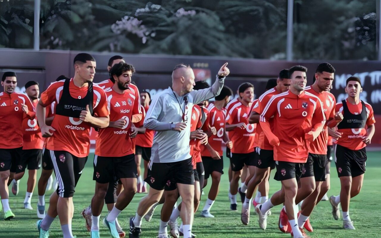 الأهلي يستأنف تدريباته استعدادًا لمواجهة مودرن سبورت.. وعودة كريم الدبيس