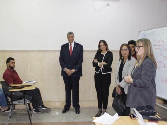 جامعة بنها تستقبل وفد «كانتربري كريست تشيرش» البريطانية لمتابعة انطلاق الدراسة بالبرامج الأكاديمية المزدوجة