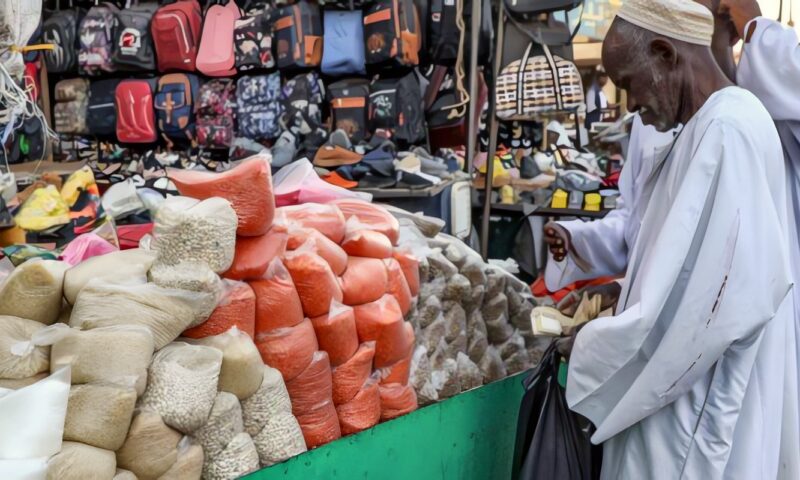 السودان يفتح أسواقه أمام السلع المصرية.. تعرف على أبرز المنتجات المستفيدة من القرار