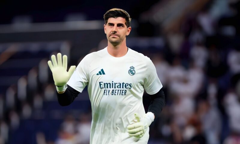 موقف كورتوا من مباراة ريال مدريد وراسينج سانتاندير بعد الغياب عن الكلاسيكو