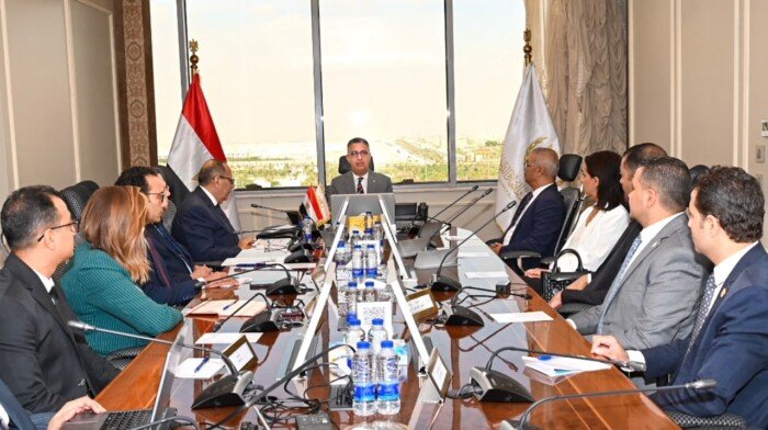 التموين تبحث مع «أدفانسز تليكوم» تطوير منصة رقمية لـ «كاري أون»