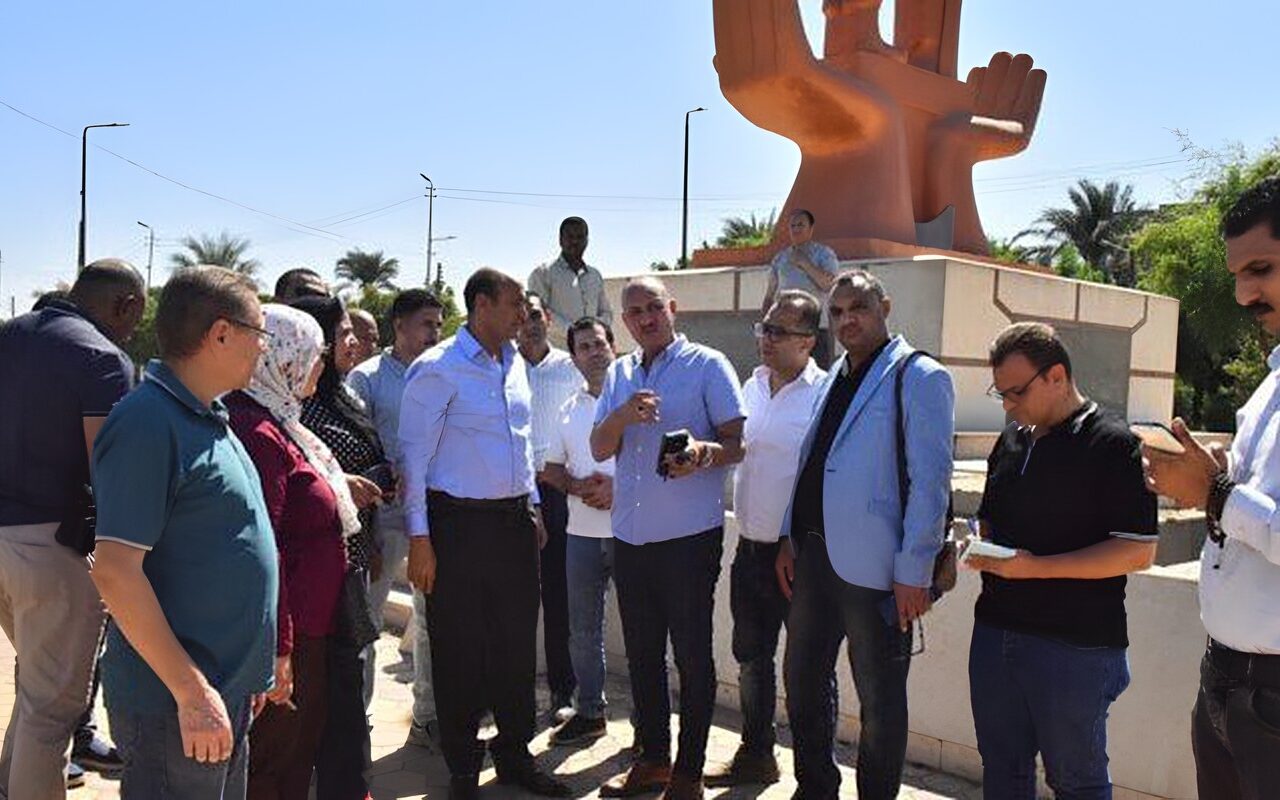 محافظ أسيوط يتفقد ميدان أم البطل بالمدخل الجنوبي ويوجه بتطويره ورفع كفاءته