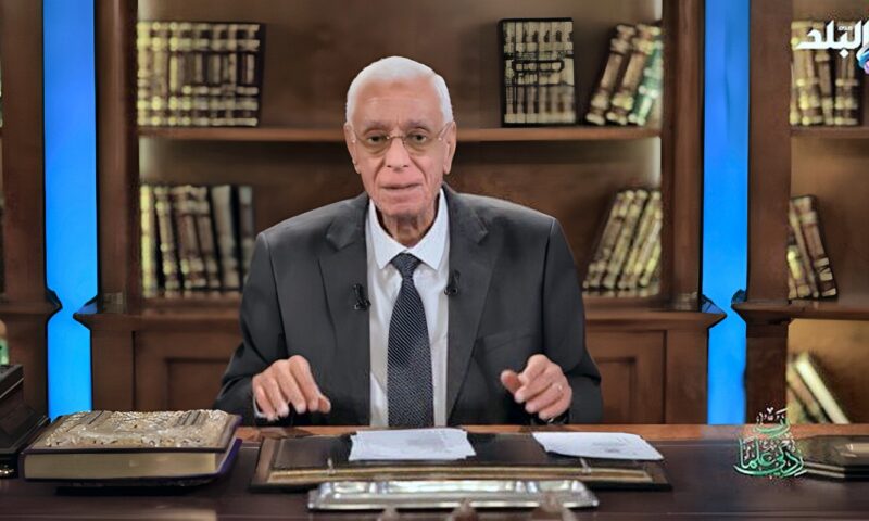 ألم شديد في الصدر وضيق تنفس لطفل 7 سنوات.. حسام موافي يكشف السبب