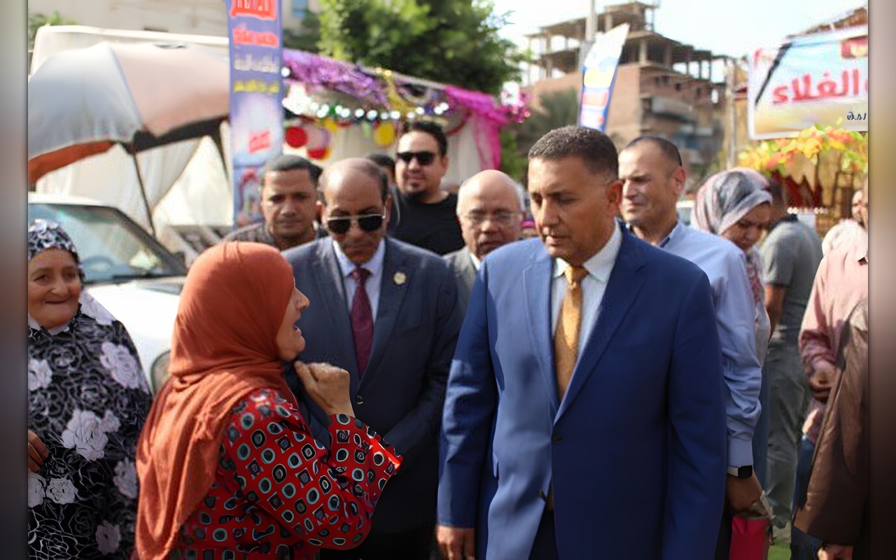 محافظ القليوبية يفتتح معرضًا للسلع الغذائية بأسعار مخفضة بمدينة الخانكة