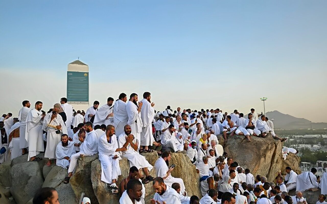 أسعار الحج السياحي 2027 بعد اعتماد الضوابط.. تفاصيل البرامج وموعد التعاقد