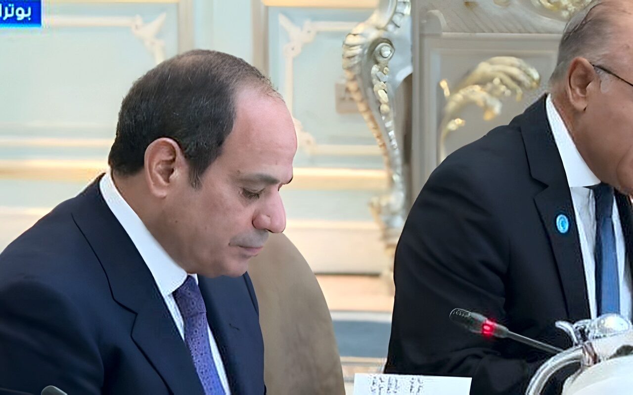 الرئيس السيسي: هناك تفاهم وإرادة سياسية لتطوير التعاون بين مصر وماليزيا في المجالات المختلفة
