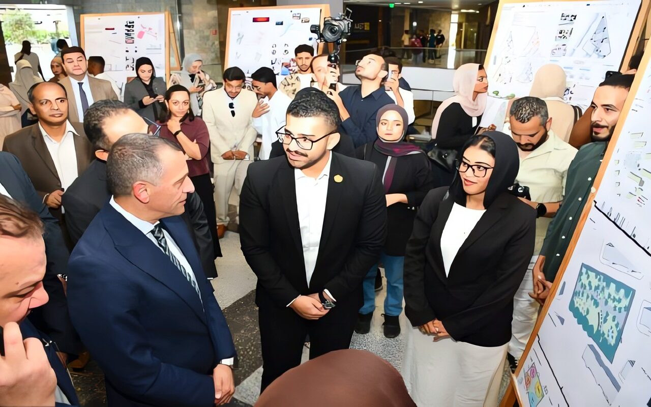 محافظ أسوان يفتتح معرض «مختبر التبريد الحضري»