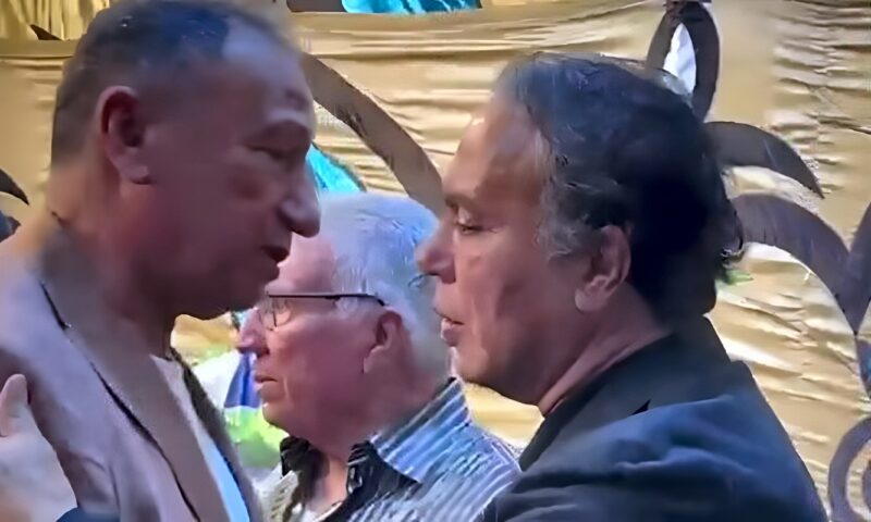محمود الخطيب ونجوم الزمالك في عزاء نصر إبراهيم نجم القلعة البيضاء السابق