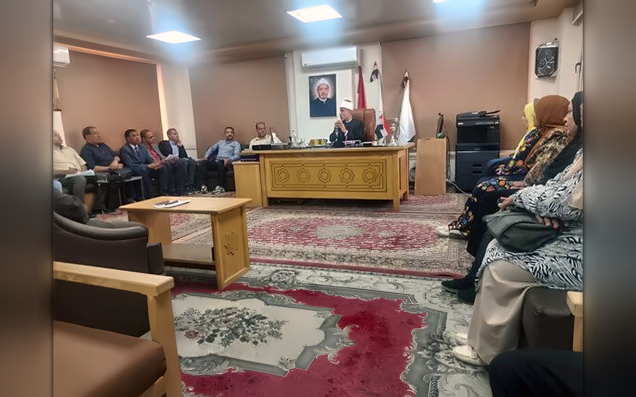 رئيس منطقة بني سويف الأزهرية يبحث نتائج القوافل الميدانية ويشدد على انتظام الدراسة بالمعاهد