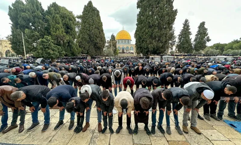 حماس تدعو لمشاركة جماهيرية واسعة في فعاليات نصرة القدس والأقصى