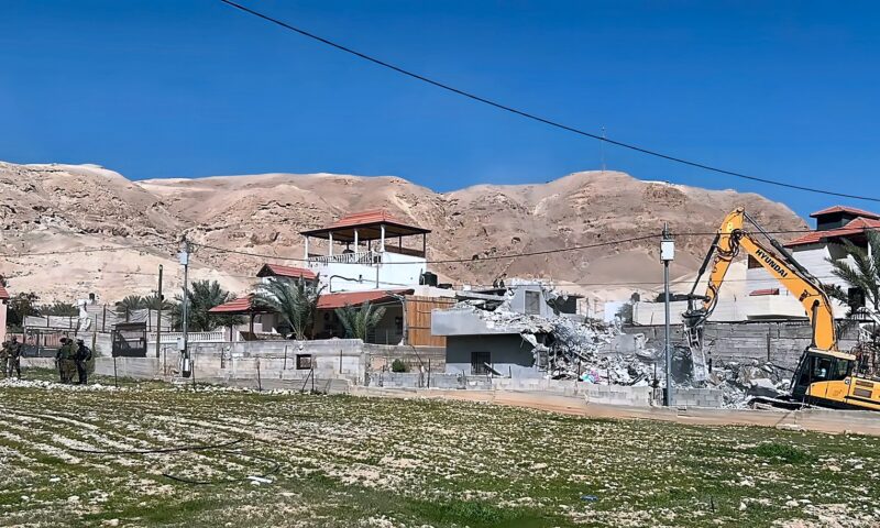 هُجّرت عائلاتها قبل أشهر.. مستوطنون يشرعون بإقامة بؤرة في «اسطيح»