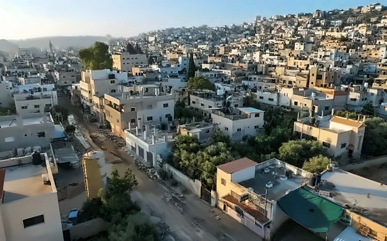 في المنطقة المصنفة (أ).. الاحتلال يضع اليد على أراضٍ جديدة في جنين