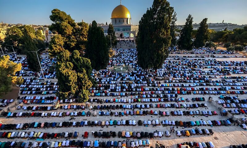 شدّ الرحال والرباط.. دعوات للحشد في الأقصى غدًا الجمعة