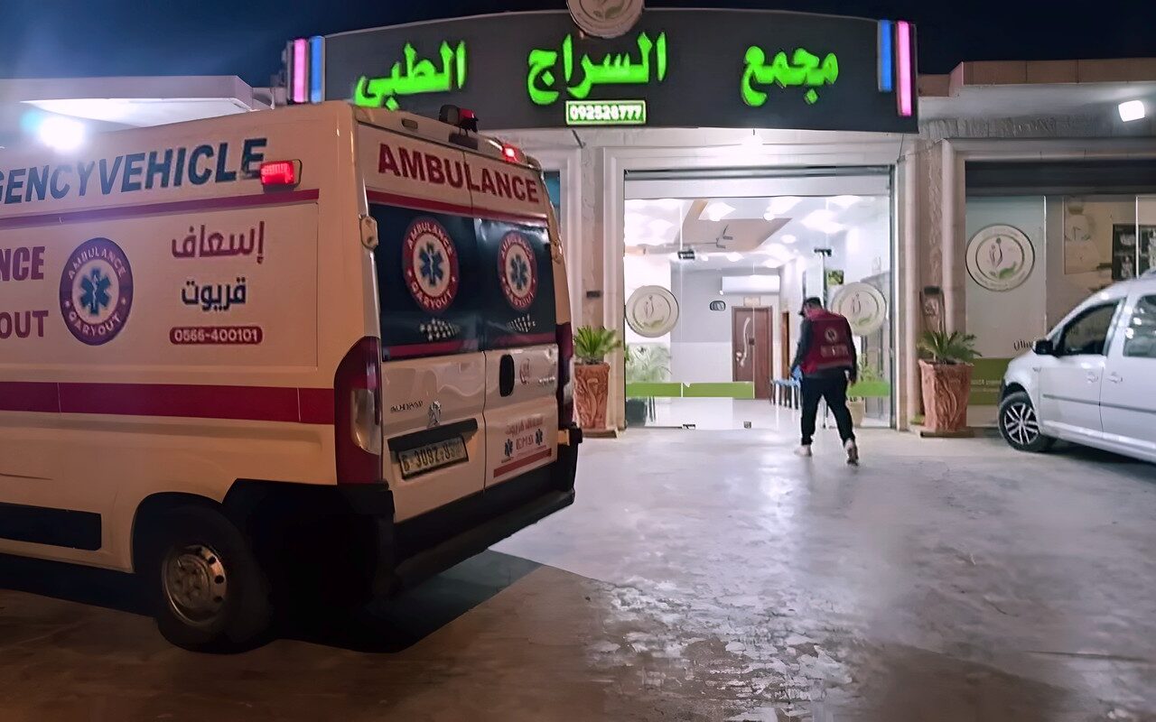 مستوطنون يعتدون على عائلة في نابلس.. ويحطمون مركبة طلبة في الخليل