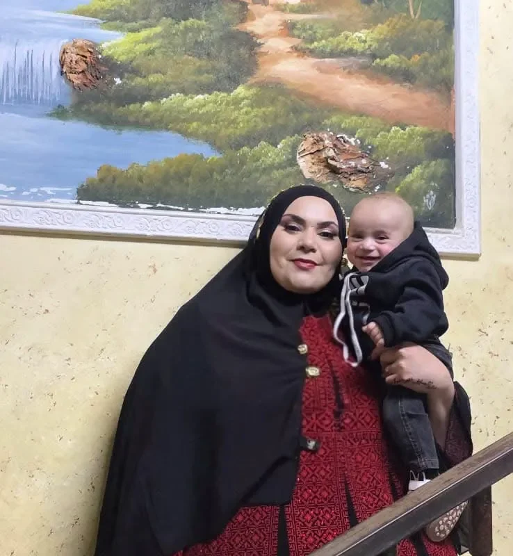 «أريد أن أضع مولودي خارج السجن».. معاناة الأسيرة براءة أبو خديجة في الدامون