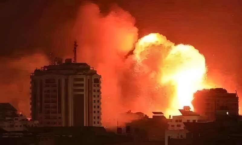 غزة بين القصف ونقص الغذاء.. أزمة إنسانية تتفاقم