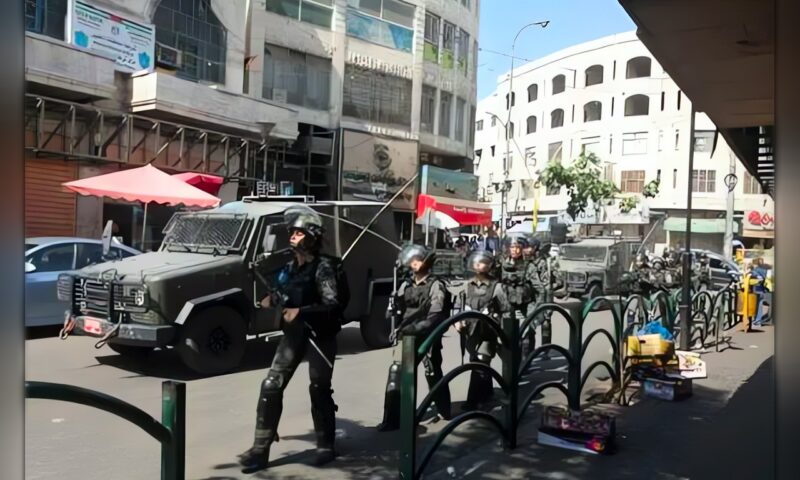 الخليل تحت الحصار.. الاحتلال يواصل عدوانه ويهجّر آلاف الفلسطينيين