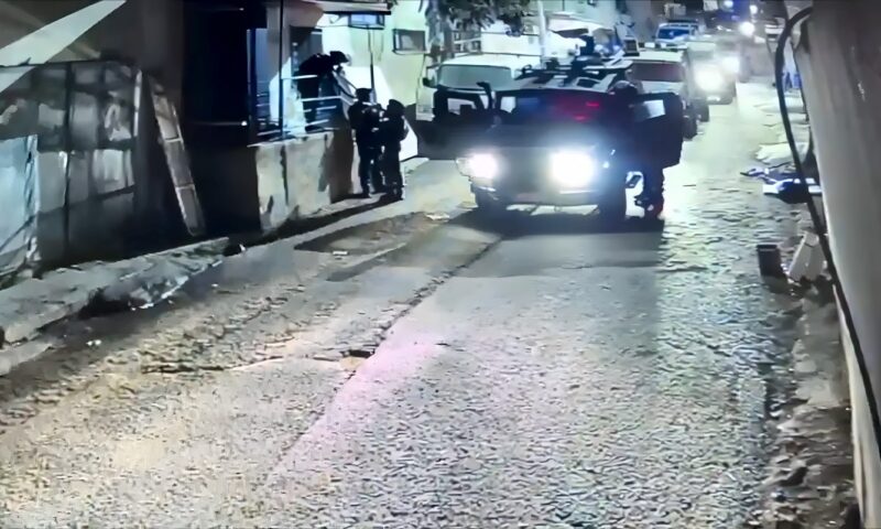 الاحتلال يقتحم مناطق بالضفة ويعتقل عددا من الأسرى المحررين 