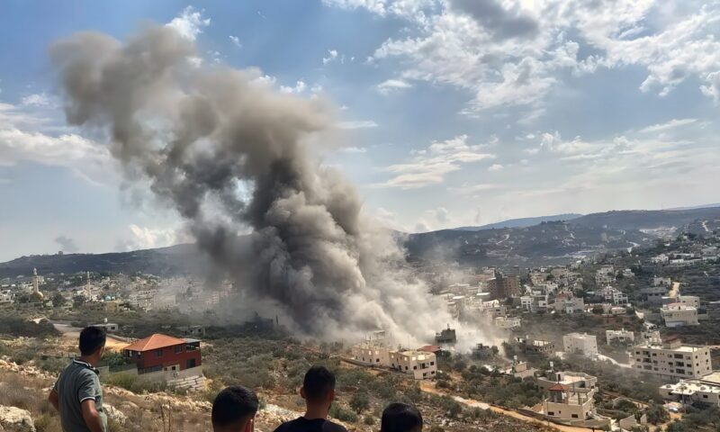 الاحتلال يفجر منزلي أسيرين في بلدة بيتا جنوب نابلس