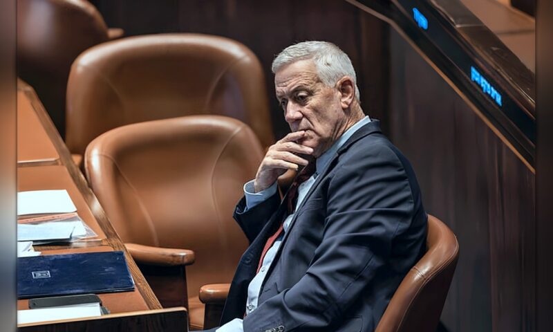بيني غانتس يعلن انسحابه مع احتدام سباق الانتخابات الإسرائيلية
