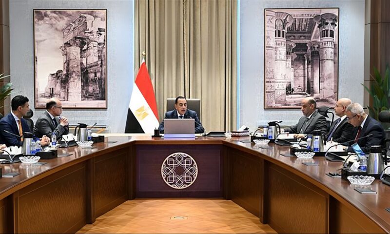 جلسة مرتقبة في «منتدى مصر 2026».. الحكومة تبحث تحديات الاستثمار والصناعة وسوق العمل