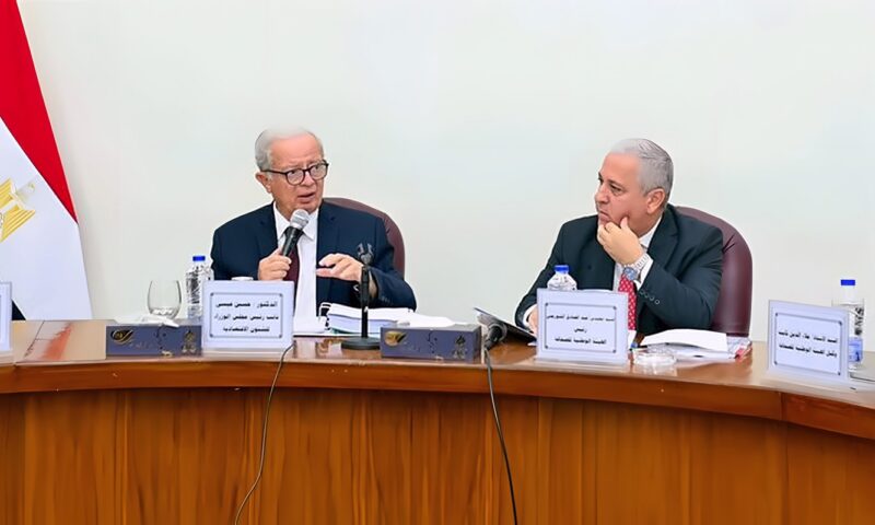 إعادة هيكلة 3 كيانات صحفية.. ماذا يحدث في «دار المعارف» و«الشرق الأوسط» و«القومية للتوزيع»؟