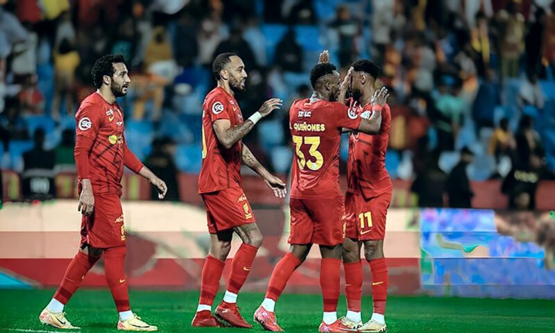 القادسية يتقدم علي أبها بهدف دون رد في الشوط الاول بدوري روشن
