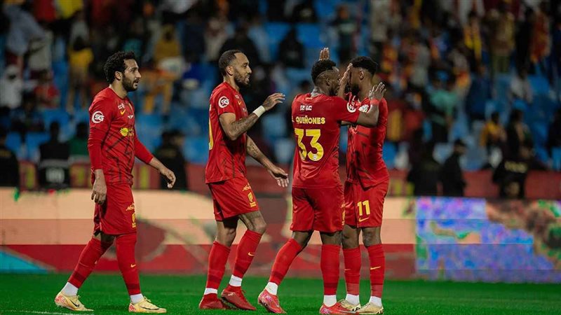 القادسية يتقدم علي أبها بهدف دون رد في الشوط الاول بدوري روشن
