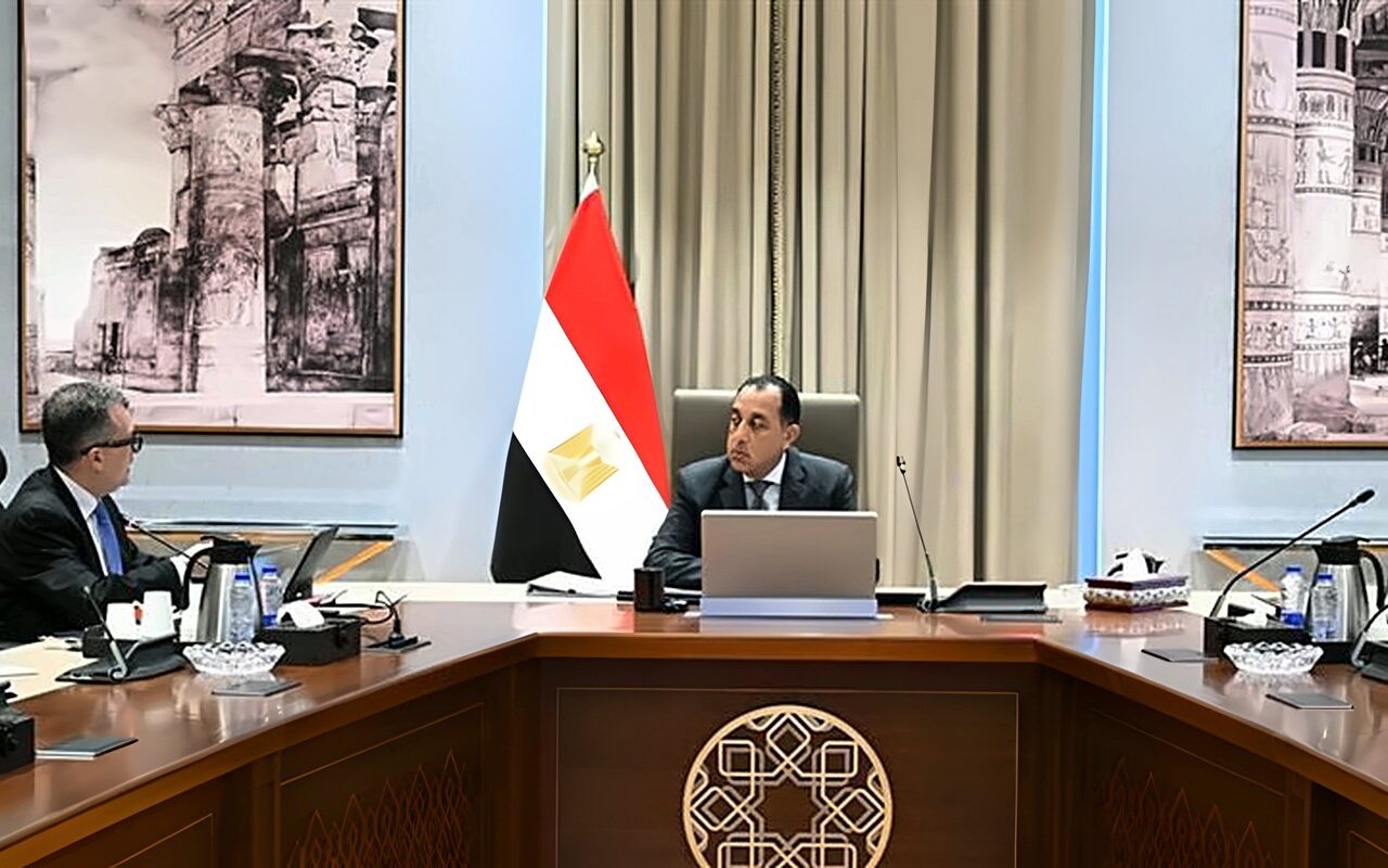 مدبولي يتابع خطة التنمية مع وزير التخطيط، 5.4% نموا و3.7 تريليون جنيه استثمارات مستهدفة