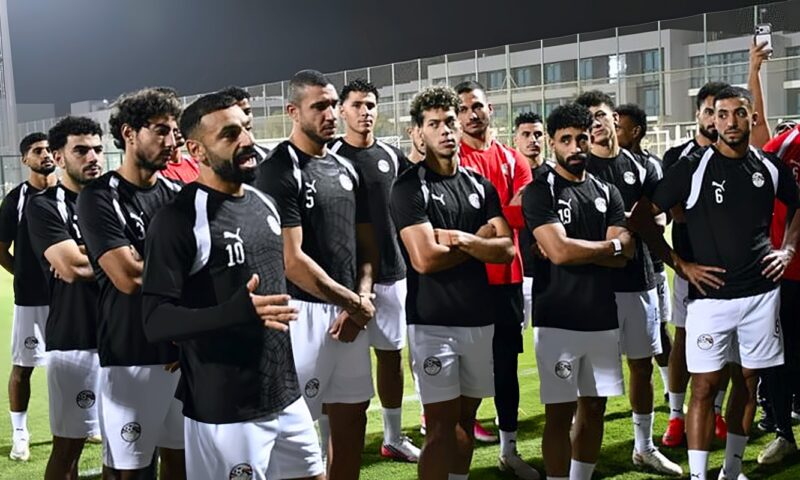 مأزق معسكر نوفمبر، هل ينجح اتحاد الكرة في رأب الصدع بين الجهاز الفني للمنتخب والمحترفين؟