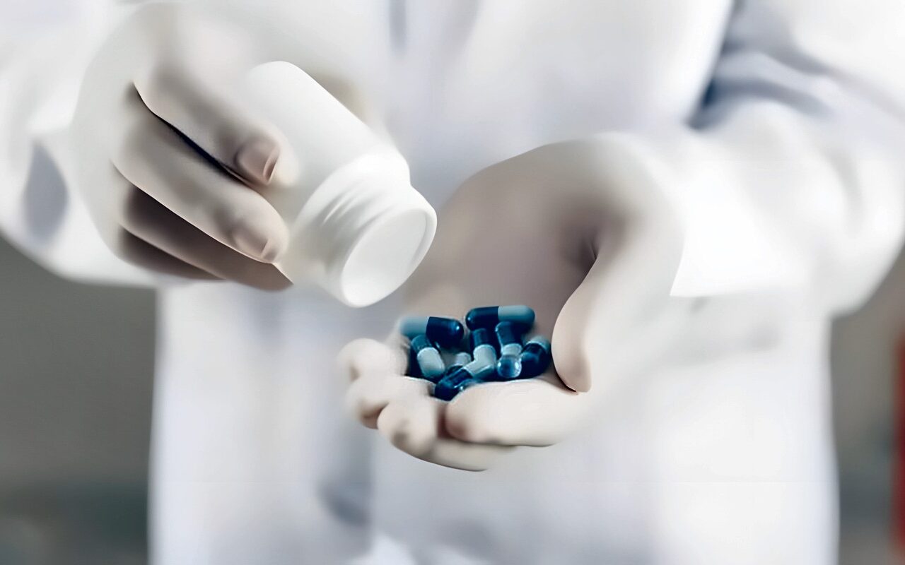 الحكومة ترضخ لضغوط الشركات على حساب صحة المواطنين، طلب إحاطة بشأن تسعير الدواء