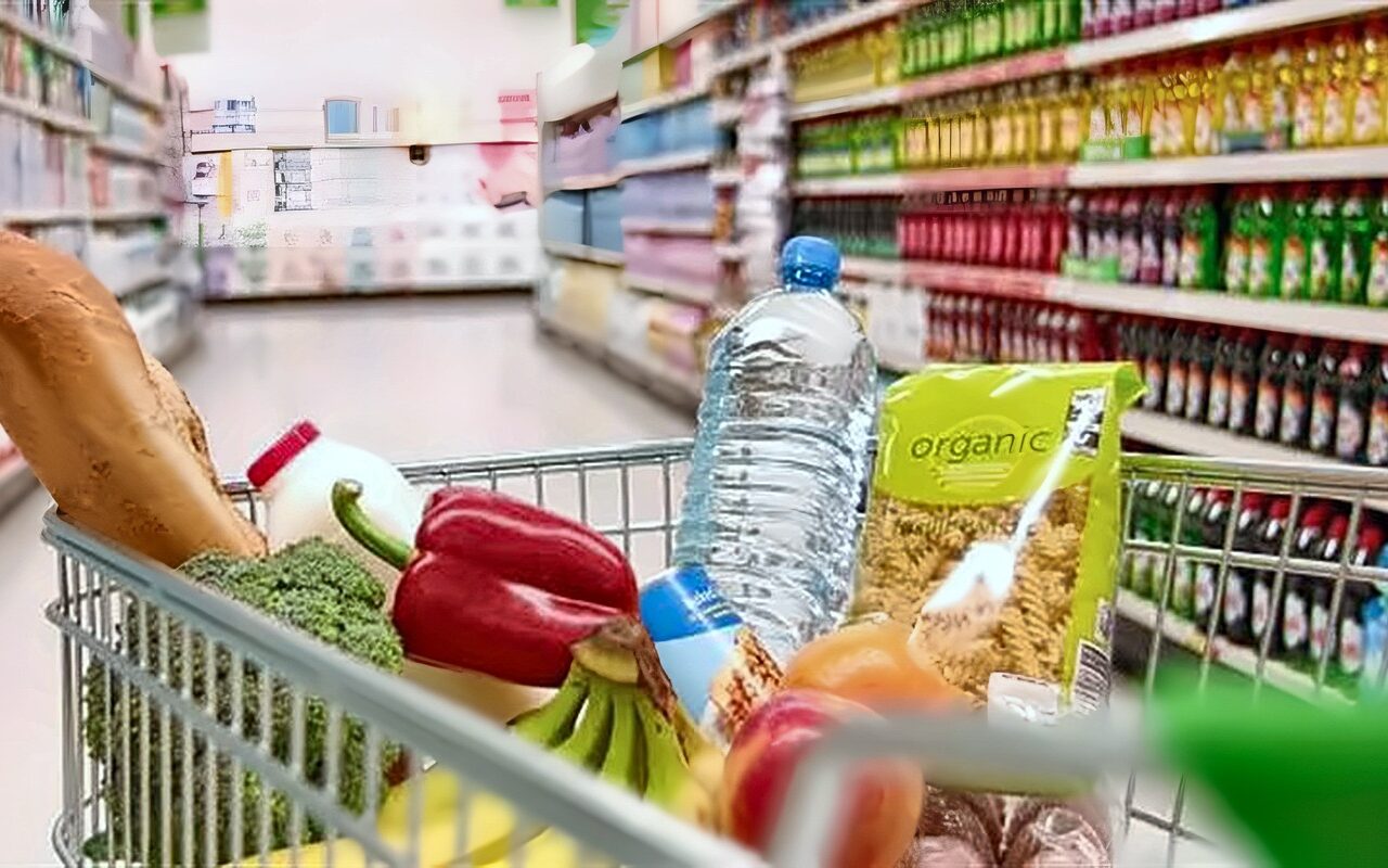 ما حكم بيع سلع قاربت صلاحيتها على الانتهاء في عروض ترويجية؟ الإفتاء تجيب