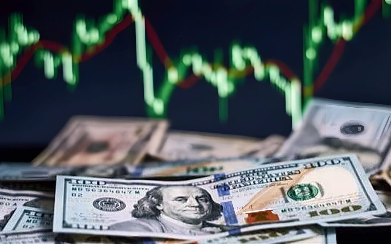 قفزة جديدة في سعر الدولار أمام الجنيه اليوم، العملة الأمريكية تتخطى 53 جنيها