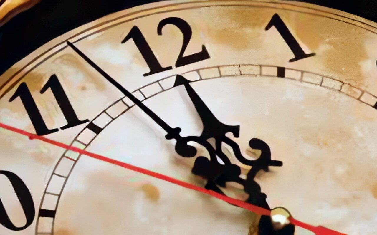 انتهاء التوقيت الصيفى وتأخير الساعة 60 دقيقة فى هذا الموعد.. تفاصيل