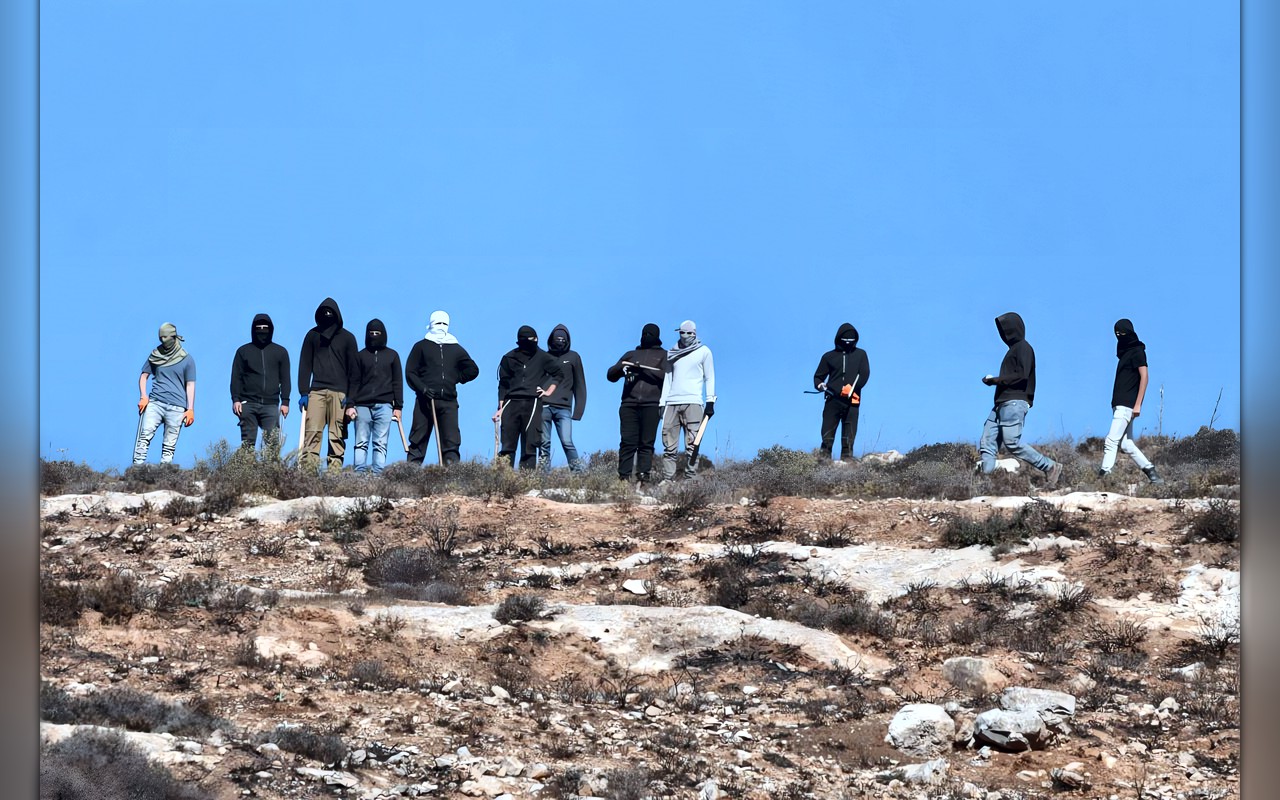 مصادر فلسطينية: مستوطنون يقيمون بؤرة استيطانية شمال البيرة